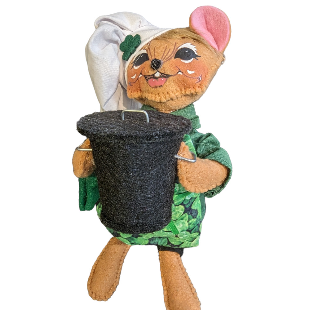 Annalee Saint Patrick's 6in Irish Chef Mouse with Black Stew Pot - Gift Wrapped!
